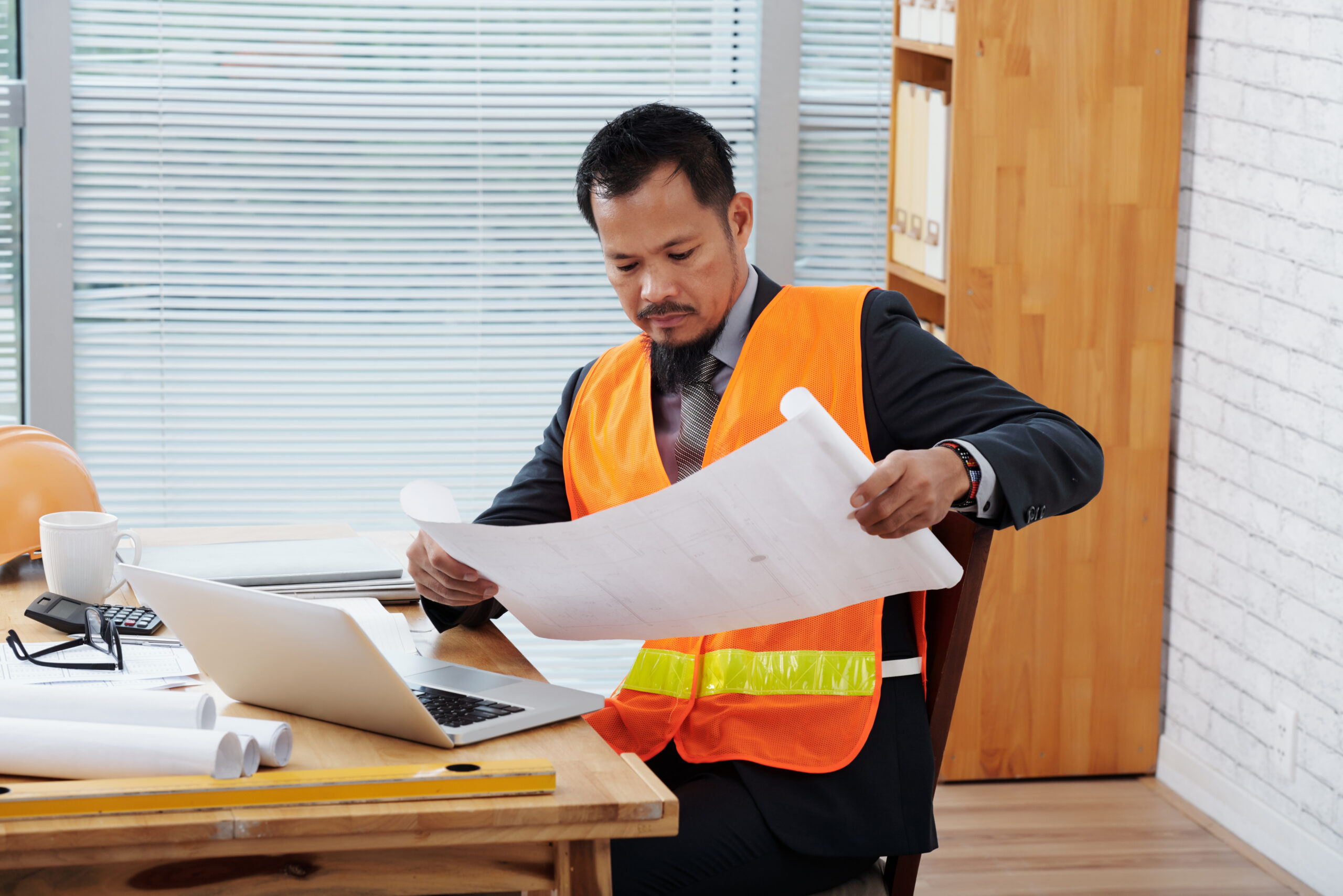 Terceirização de serviços de encarregado administrativo de obra